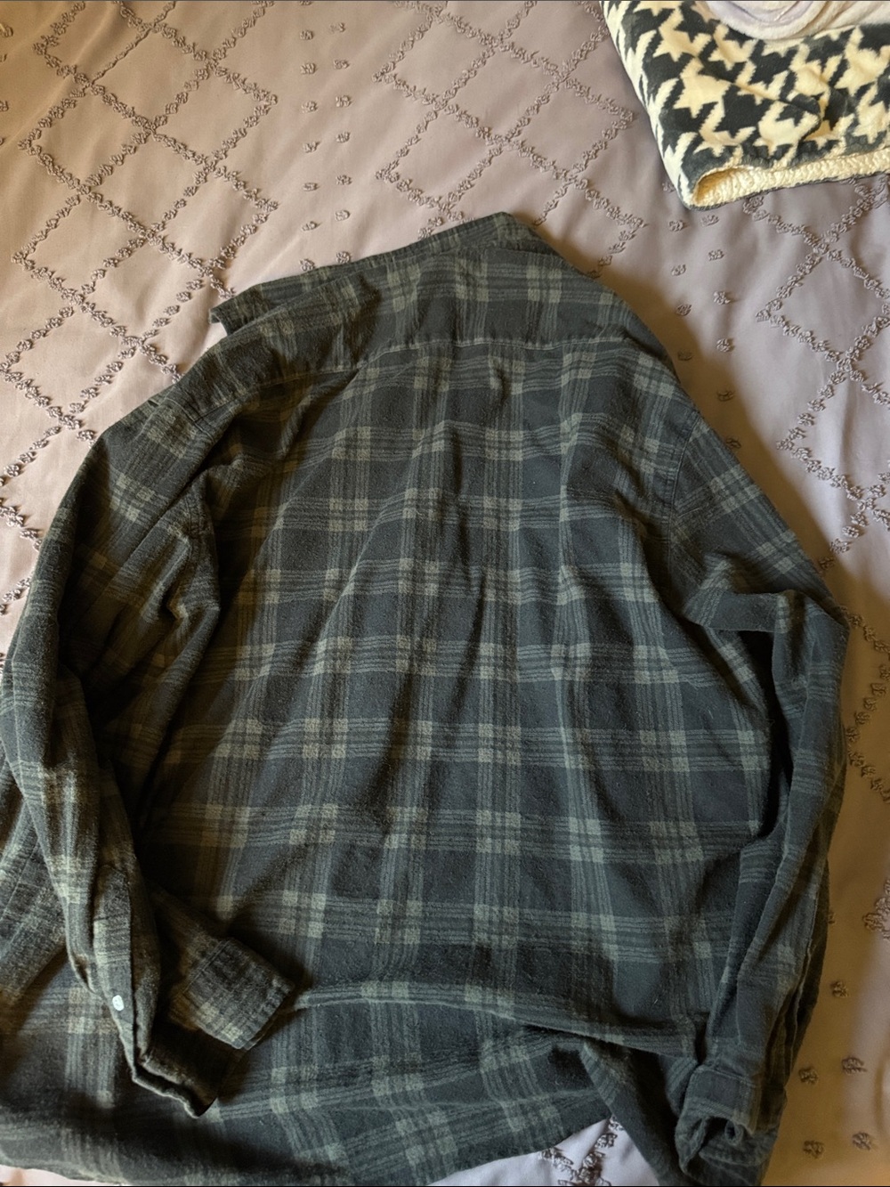 Urban Outfitters Women's Gray Plaid Button-Down Shirt - Picture 2 of 2